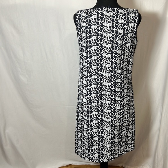 Ann Taylor size 4 sleeveless 100% cotton black with white embroidery  mini dress - Picture 4 of 9